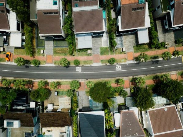 Aerial view of houses 600 Unsplash