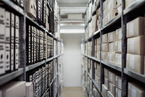 Archive boxes 600 Pixabay