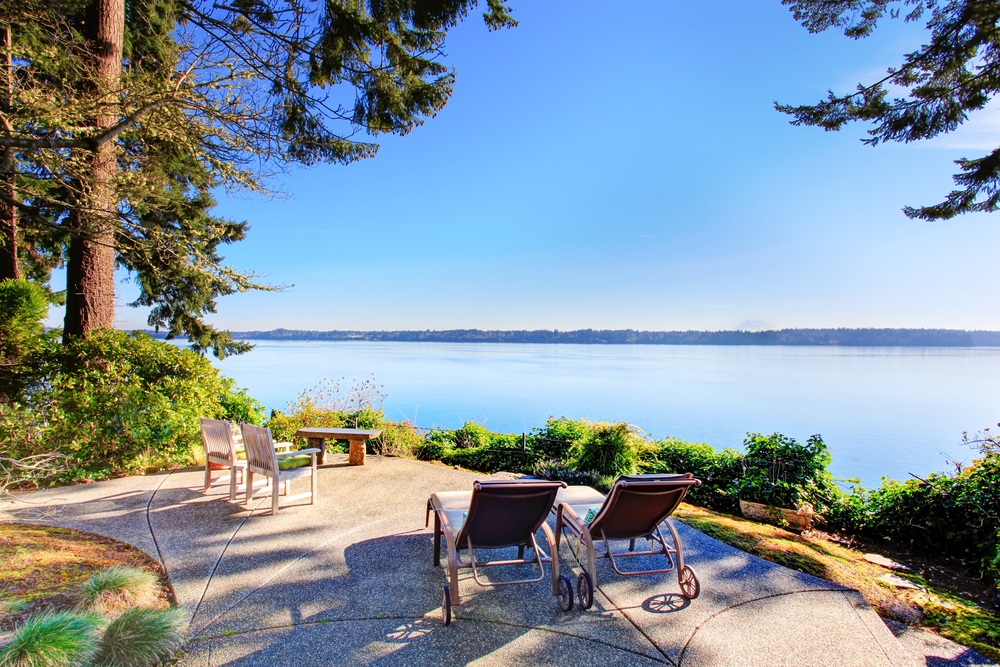 Backyard Patios and walkways