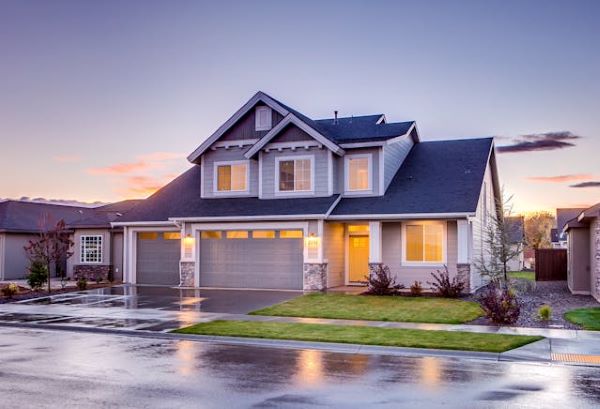 Blue and gray concrete house 600 Pexels