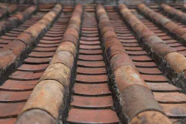 Brown metal roof 600 Unsplash