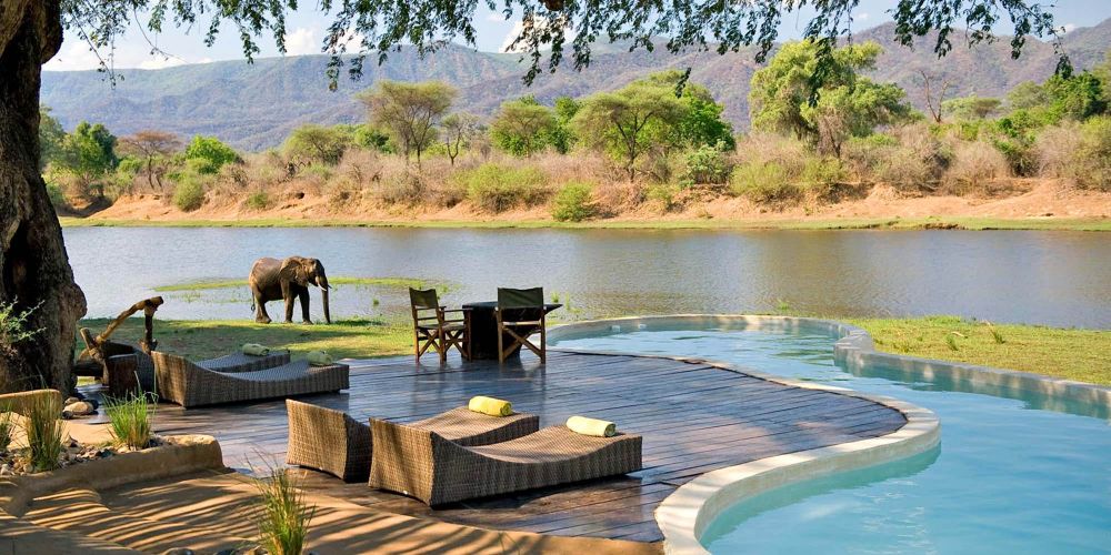 Chongwe-Private-House-Elephant-S.jpg