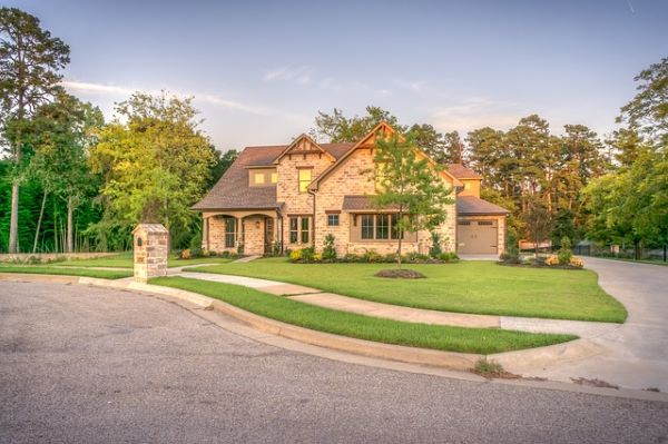 Exterior home 600 Pixabay