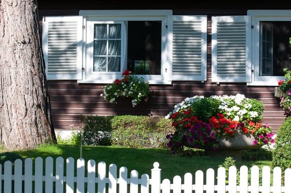 House fence window 600 Pixabay