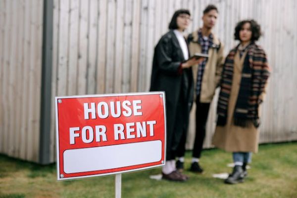 House for rent 600 Pexels