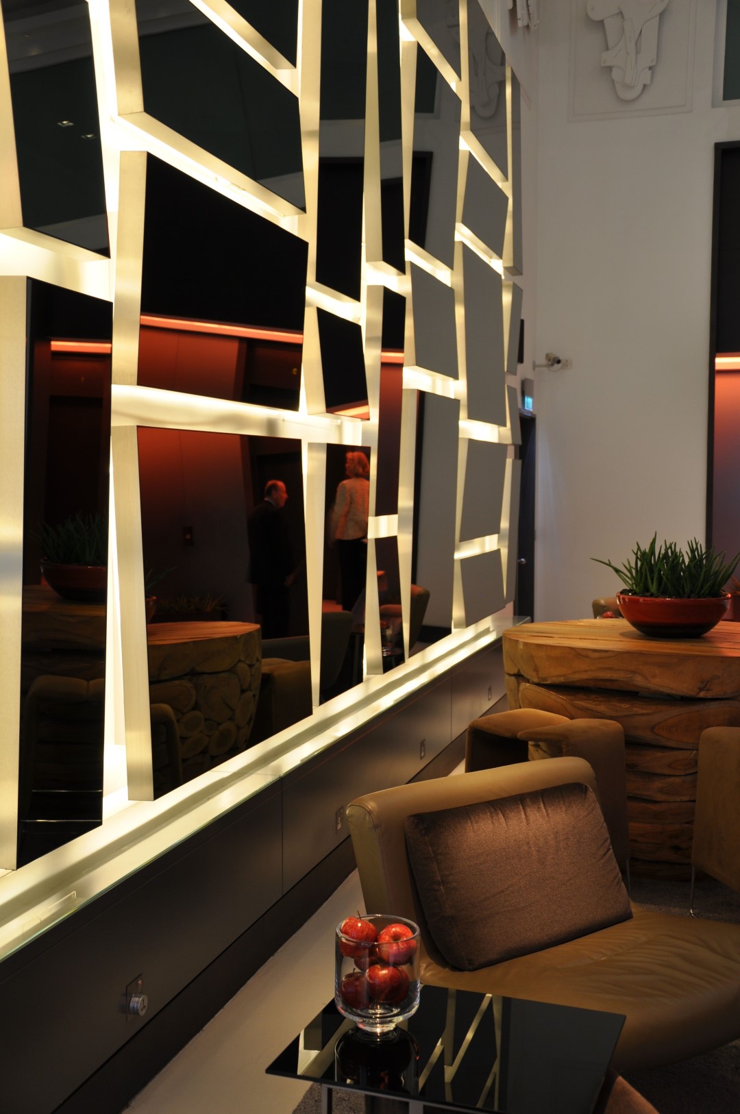 Mirror (Large).jpg