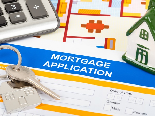 Mortgage application 600 Canva
