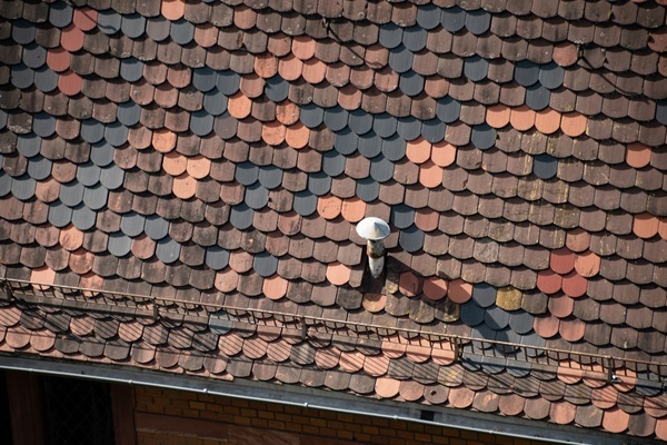 Roof tiles 600 Unsplash
