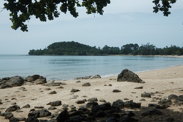Sichon beach Wikimedia Commons