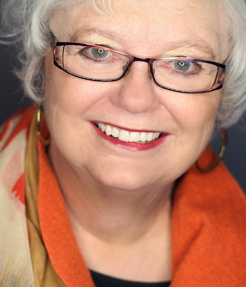 Coni Headshot