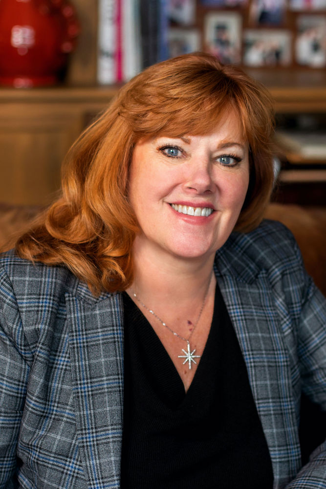 Tami Bonnell Headshot