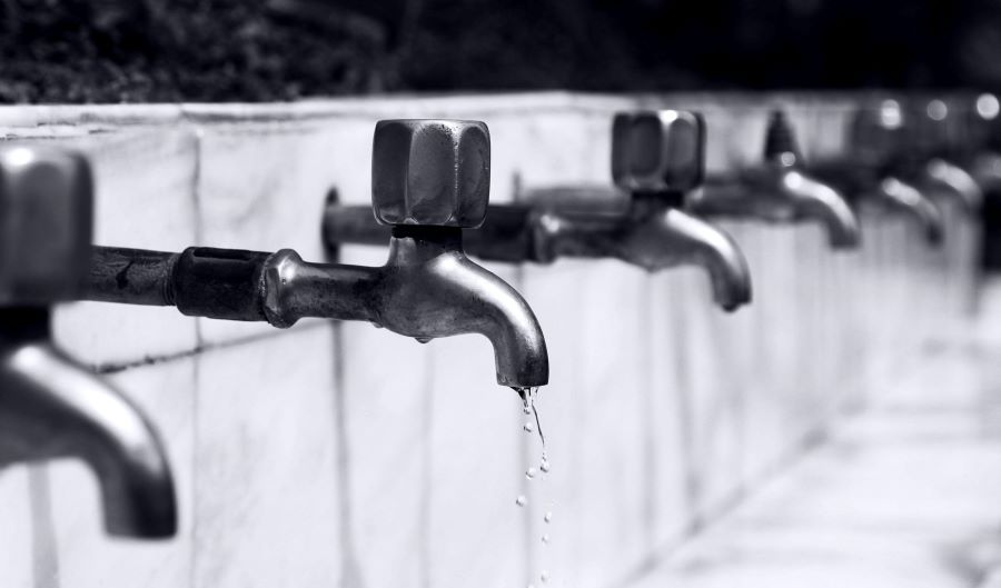 Water drops from faucet pexels