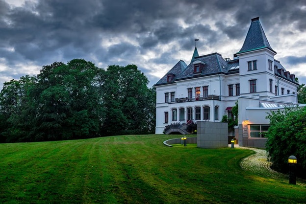 White mansion Imagedelivery.net