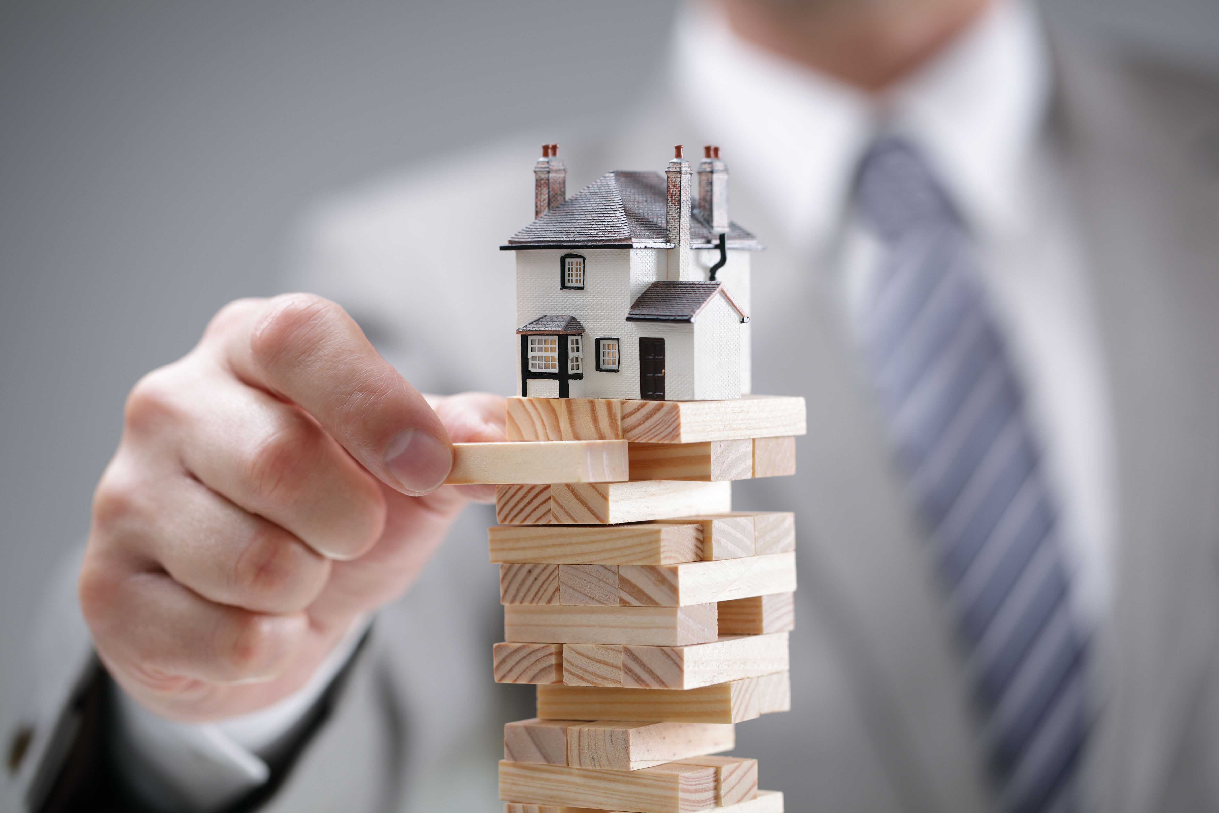 low vs high risk investment