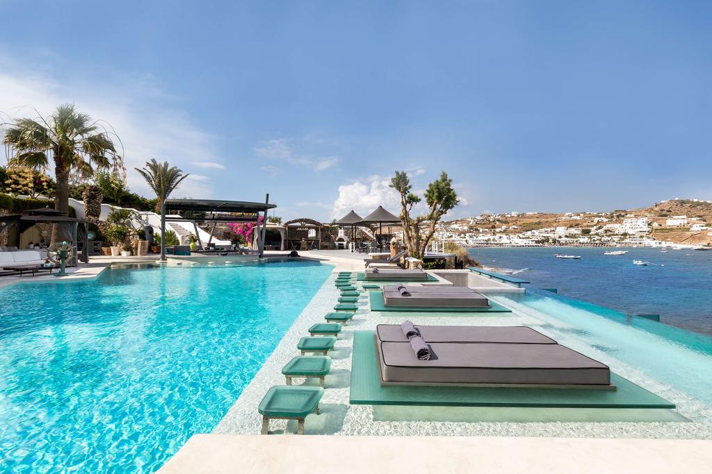mykonos tourist guide