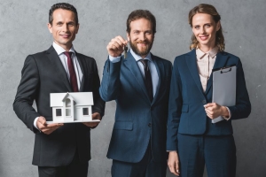 Selecting the Right Real Estate Team for Luxury Purchases