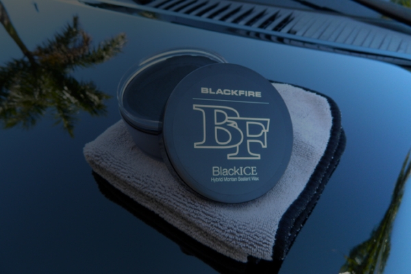 CHOOSING THE BEST PAINT SEALANT FOR BLACK CAR