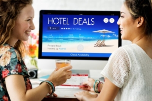 5 Creative Ways Real Estate Agents Use Digital Signage for Listings