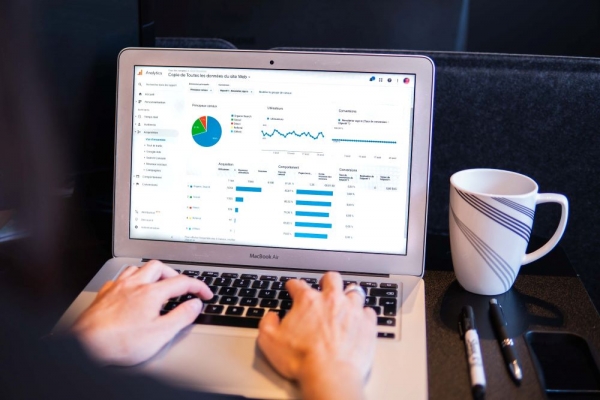 Guide to Staying Up-to-Date on Real Estate Market Trends