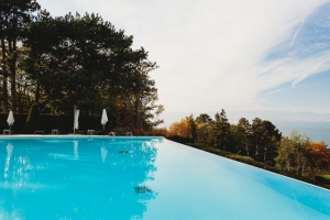 What Does a Pool Pump Do