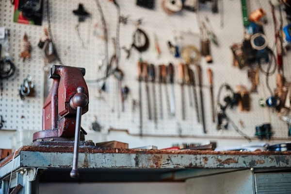 How to Organize a Garage on a Tight Budget