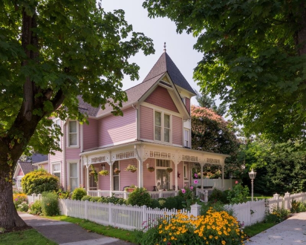 Navigating Historic Home Purchases: What to Know Before You Buy