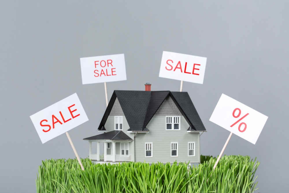 65% of Home Listings Have Been Sitting on the Market Longer Than a Month, Up From 60% a Year Ago