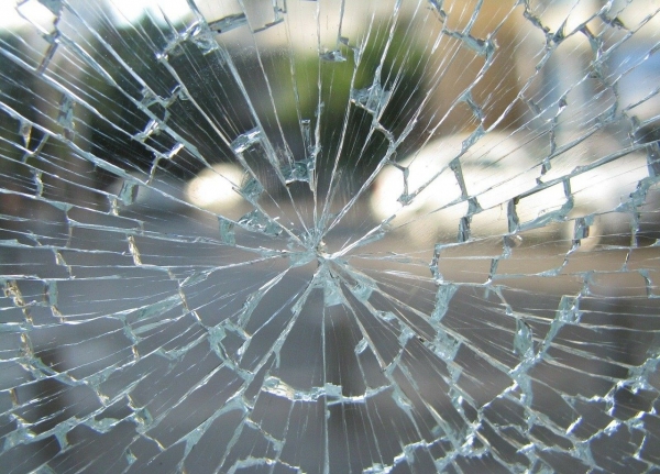 Should I Repair or Replace My Glass? Some Helpful Tips On Saving Money On Those Costly Energy Bills!