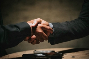 Why Strong Communication is the Key to Closing More Real Estate Deals
