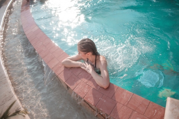 When is the Best Time to Buy a Hot Tub - Winter Time