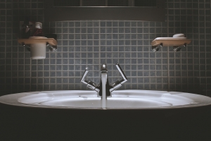 New Fixtures: The Easy, Affordable Update You’re Not Making to Your Bathroom