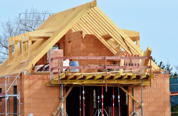 Houston builders see new home sales jump as pace slows
