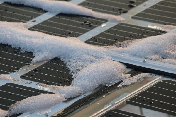 How Does Snow Affect Solar Panels?