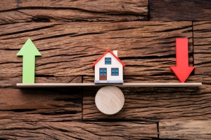 Florida and Texas Are Gaining Residents at a Much Slower Rate Than They Used to, Eating Into Homebuyer Demand