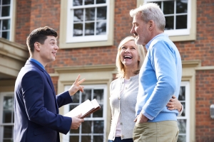 How To Market Yourself as a Real Estate Agent