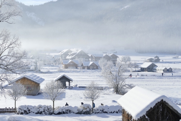 What to Do If You're in the Path of a Bomb Cyclone
