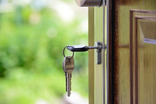 Plumbing Problems? Here's When to Call an Expert