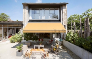 How to choose a retractable awning company?