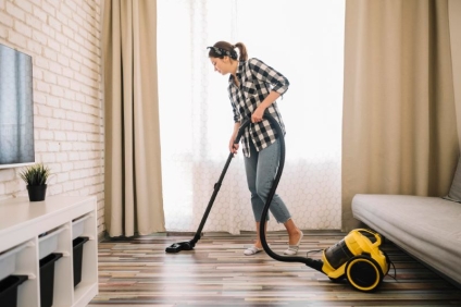 Get Your Fitness In At Home With These Calorie-Burning Cleaning Tasks