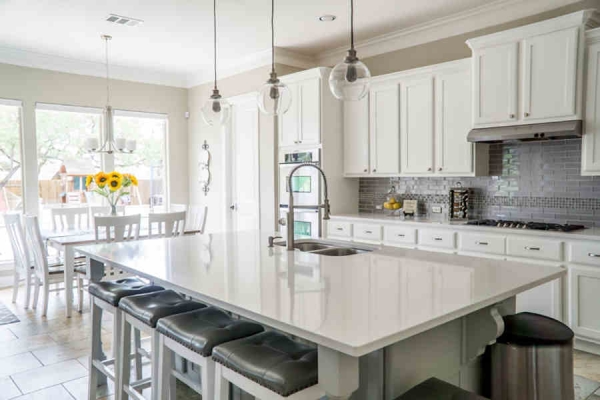 The Growing Demand for Light-Filled and Airy Kitchen Layouts