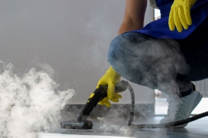 Steam Cleaning vs. Traditional Cleaning Methods
