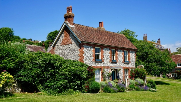 4 Simple Ways You Can Increase the Value of Your Home