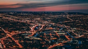 Exploring the “Windy City”: The Benefits of Furnished Apartments for Business Travelers and Long-term Tourists