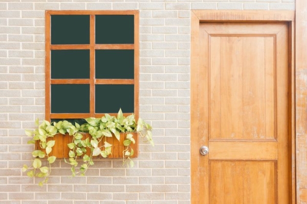 4 Essential Things to Consider Before Replacing the Doors in Your Home