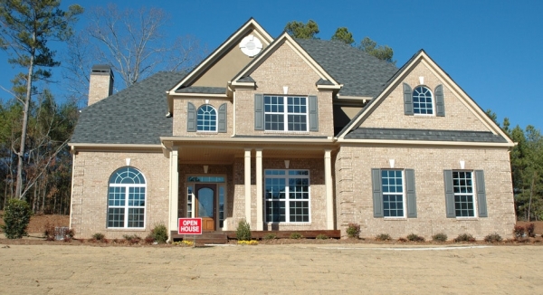 5 Ways Buying a Big House Impacts Your Finances