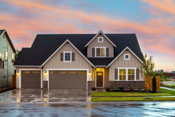 Garage Door Experts on the Benefits of Professional Garage Door Installation