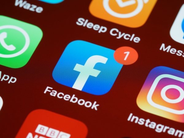 Estate Agents And Facebook Ads. Tips On Headlines That Encourage Click-Throughs
