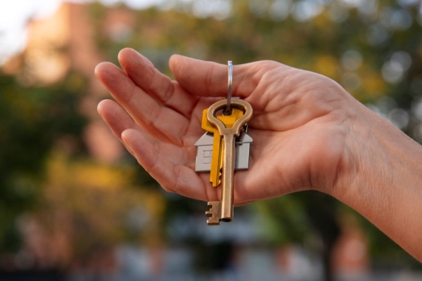 Watch Out For These Expenses and Fees When You Buy a House