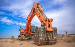 Planning to construct your own commercial property? Know these tips and tricks
