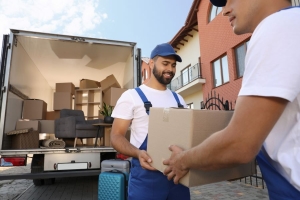 10 Reasons Landlords Should Require Licensed and Insured Movers!